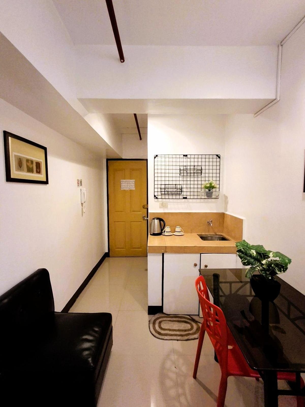 Makati Poblacion Hotel Mandaluyong Exterior photo
